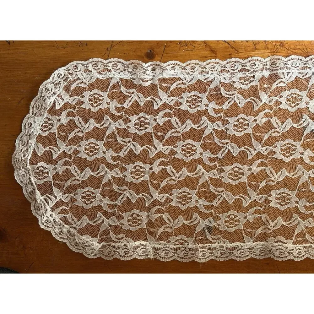 Vintage White Lace Table Runner Oval Cottage Farmhouse Wedding Cottagecore Decor